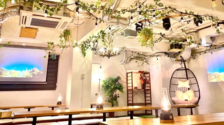 50人で貸切パーティーするなら『渋谷ピカリエ本店』
貸切利用でマイク・プロジェクターなど無料！パーティーを盛り上げるシャンパンタワーなどもございます！